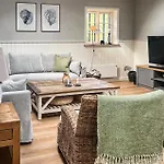 Σπίτι διακοπών Cozy In With Wifi